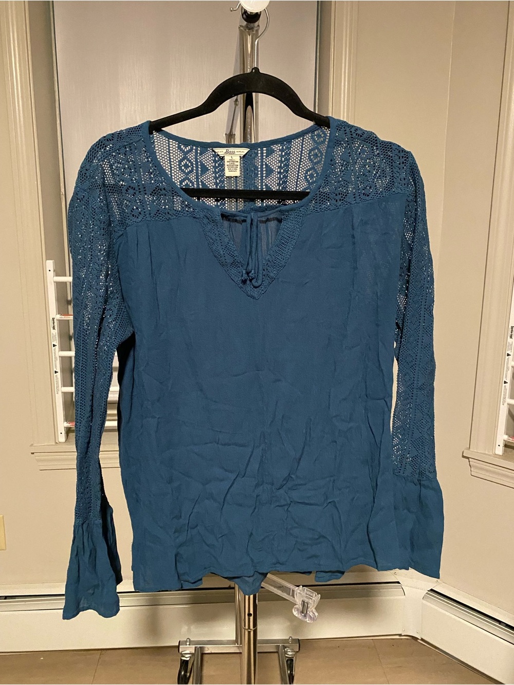 Bass Teal Blue Crochet Lace Sleeve Blouse